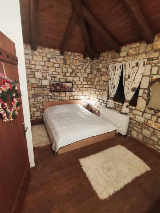Erymanthos Country Chalet